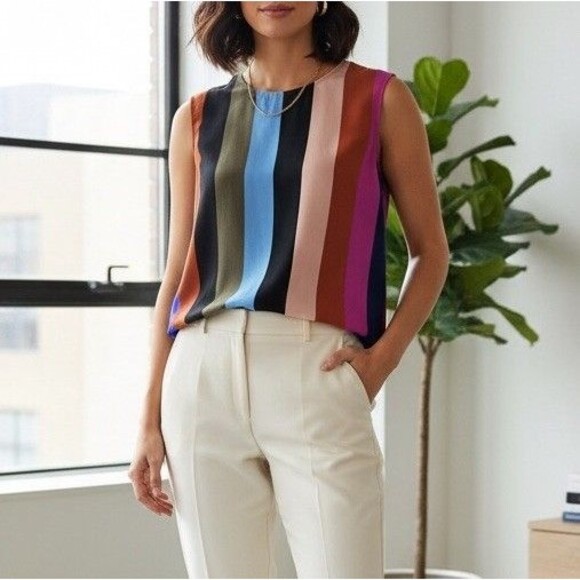 Diane von Furstenberg Tops - Diane Von Furstenberg Sleeveless Silk Colorful Top M Natural Classic Blouse
